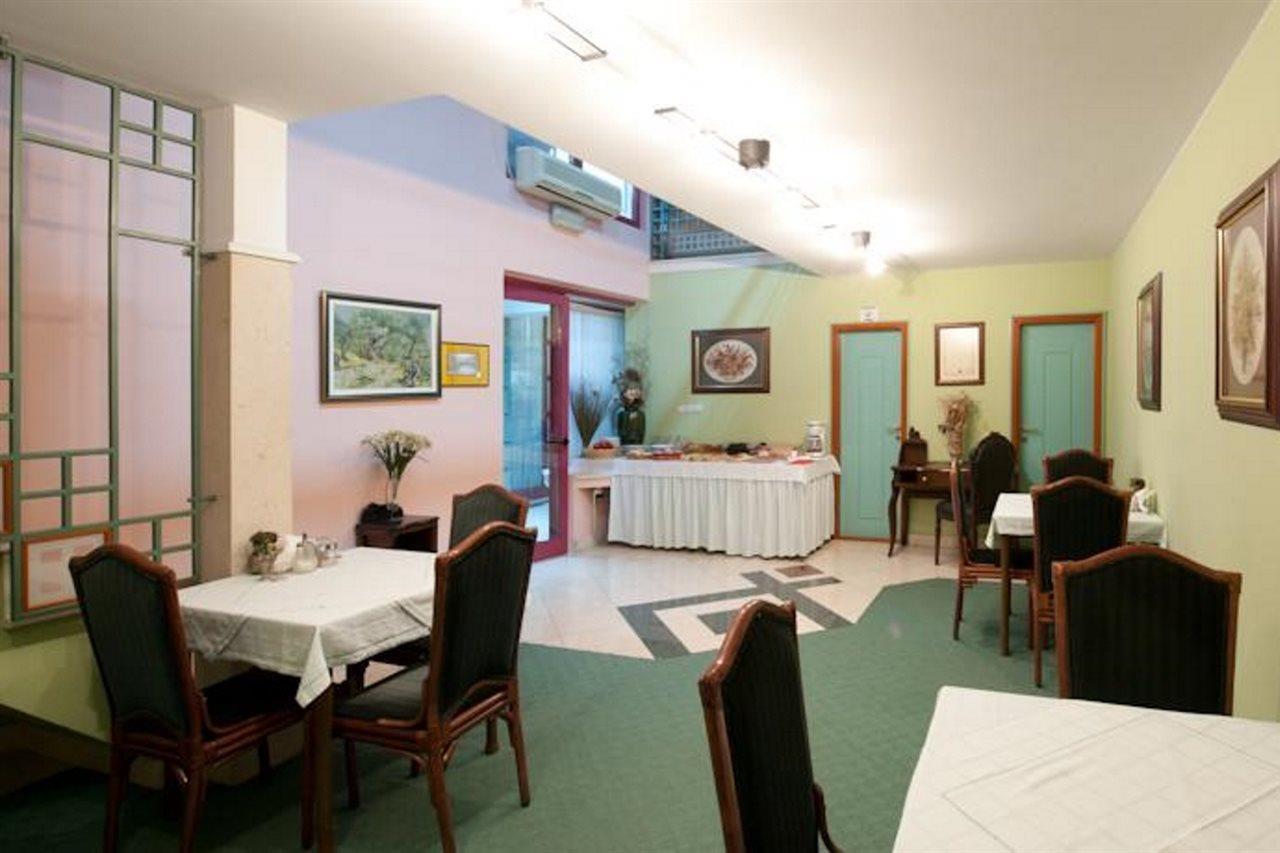 Hotel Eminent Podgorica Exterior photo