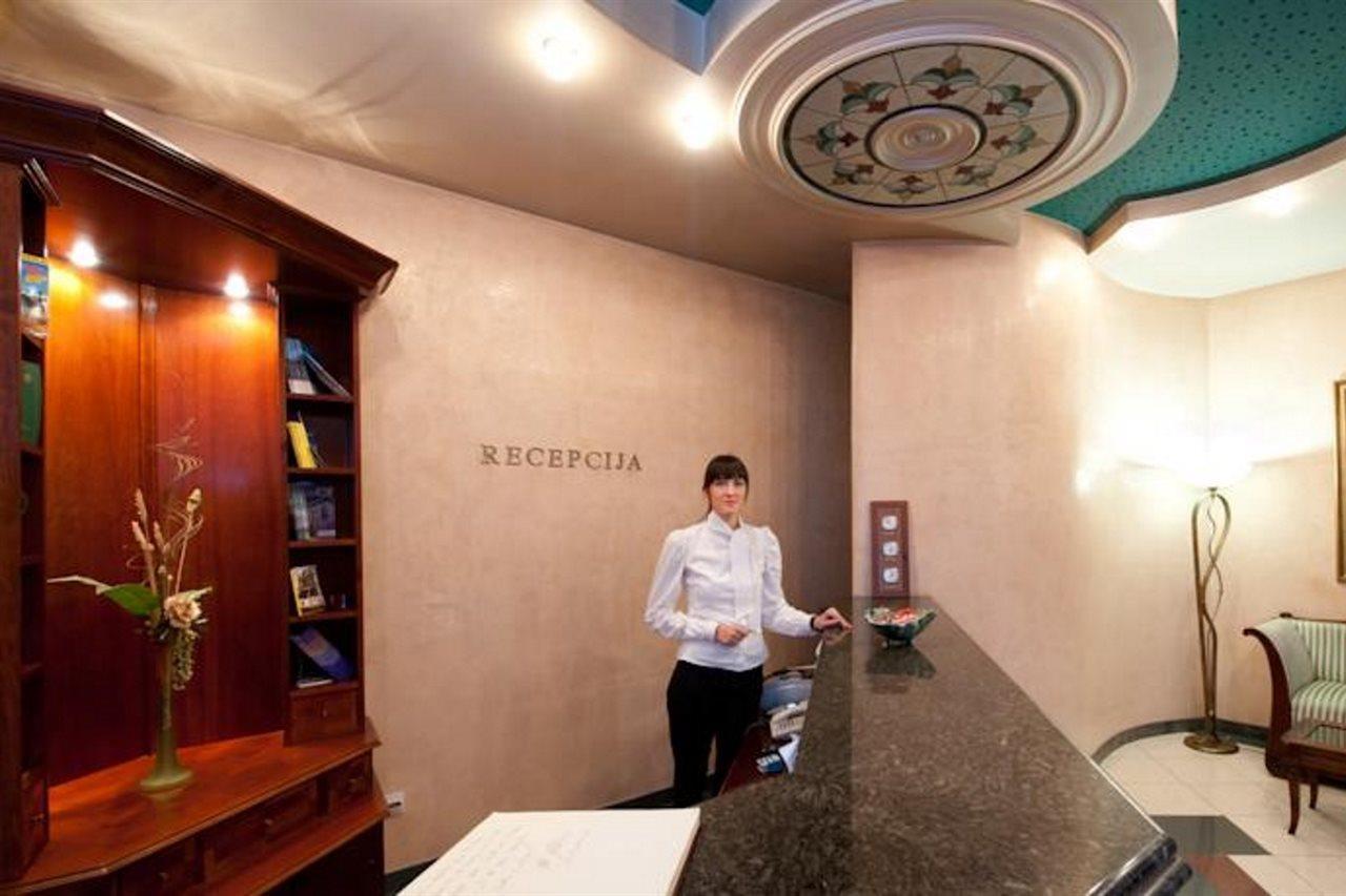 Hotel Eminent Podgorica Exterior photo