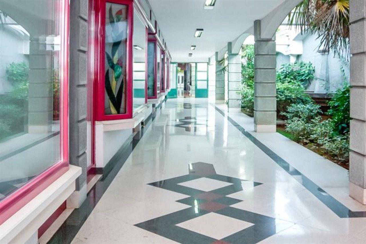 Hotel Eminent Podgorica Exterior photo