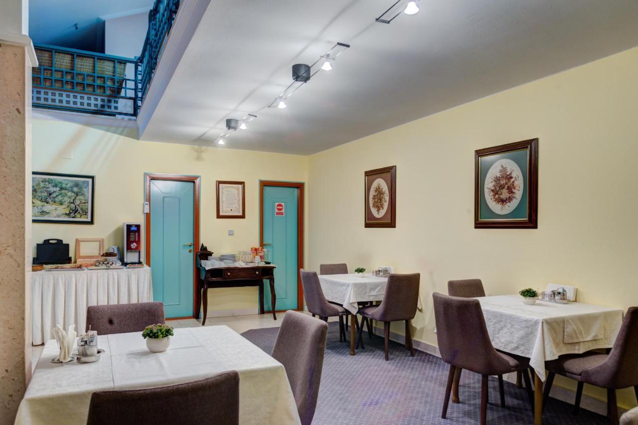 Hotel Eminent Podgorica Exterior photo